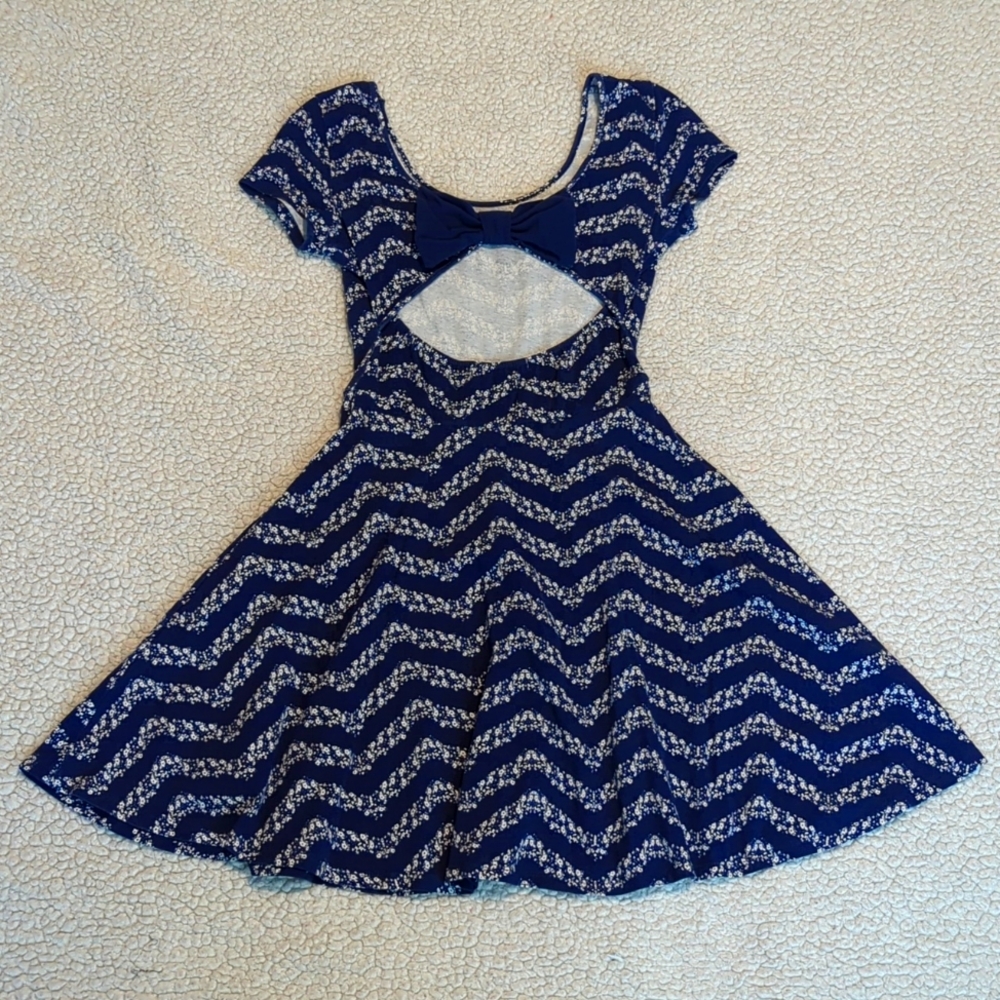 Charlotte Russe Small  floral dress with open back
